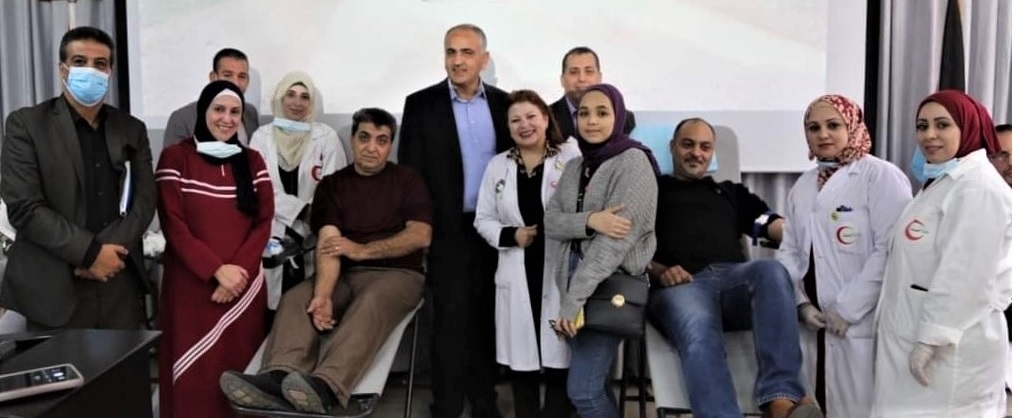 وزارة التربية و التعليم العالي بالتعاون مع جمعية اصدقاء مرضى الثلاسيميا تنفذ حملة بالتبرع بالدم 