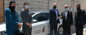 أيبك تقدم سيارة لجمعية أصدقاء مرضى الثلاسيميا